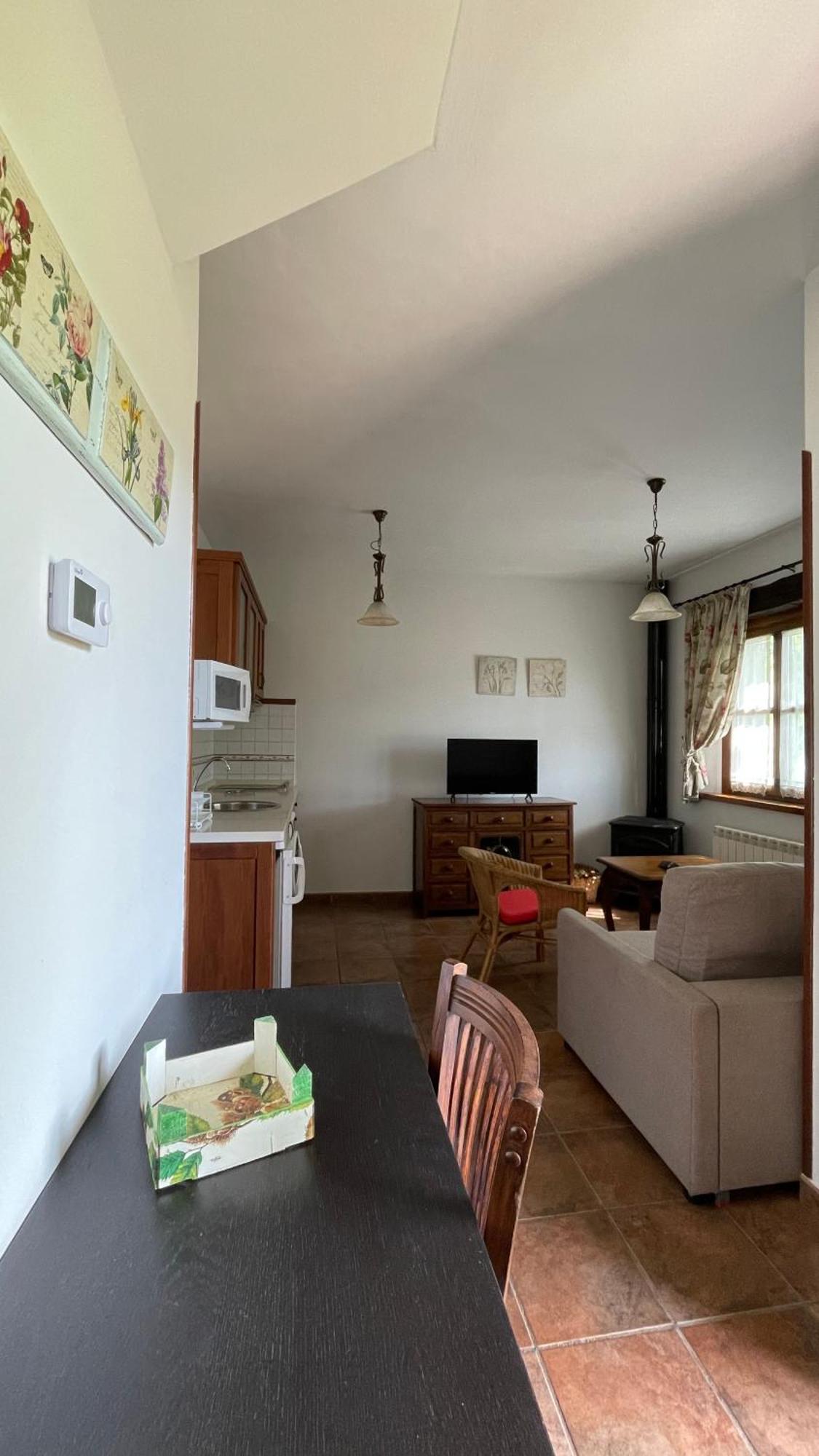 Apartamentos El Picoretu Mestas De Con Exterior foto