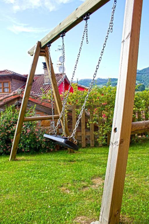 Apartamentos El Picoretu Mestas De Con Cameră foto